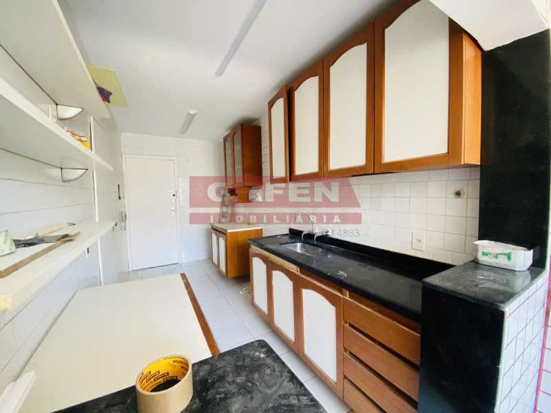 Apartamento à venda com 4 quartos, 160m² - Foto 25