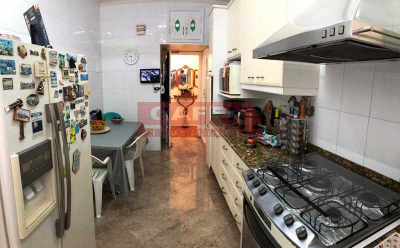 Apartamento à venda com 3 quartos, 200m² - Foto 16