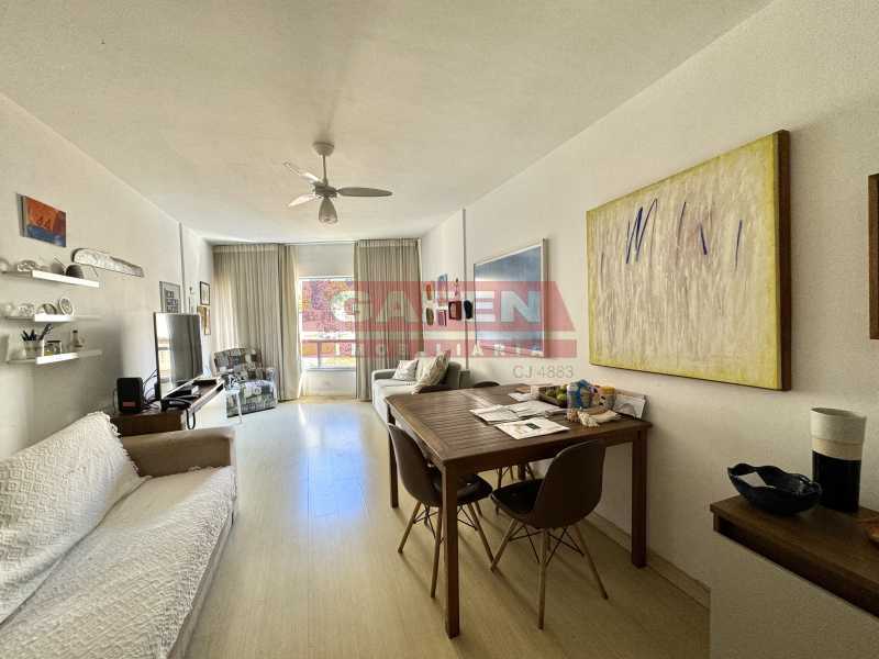 Apartamento à venda com 2 quartos, 67m² - Foto 5