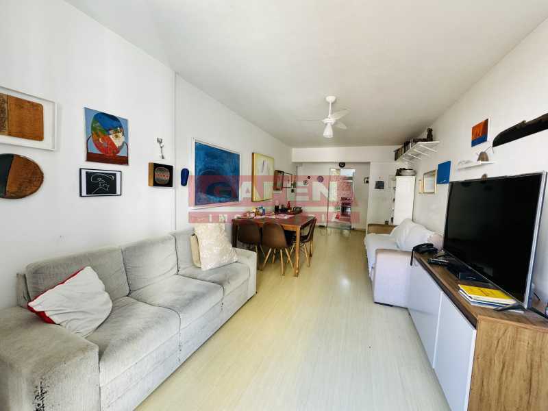 Apartamento à venda com 2 quartos, 67m² - Foto 8