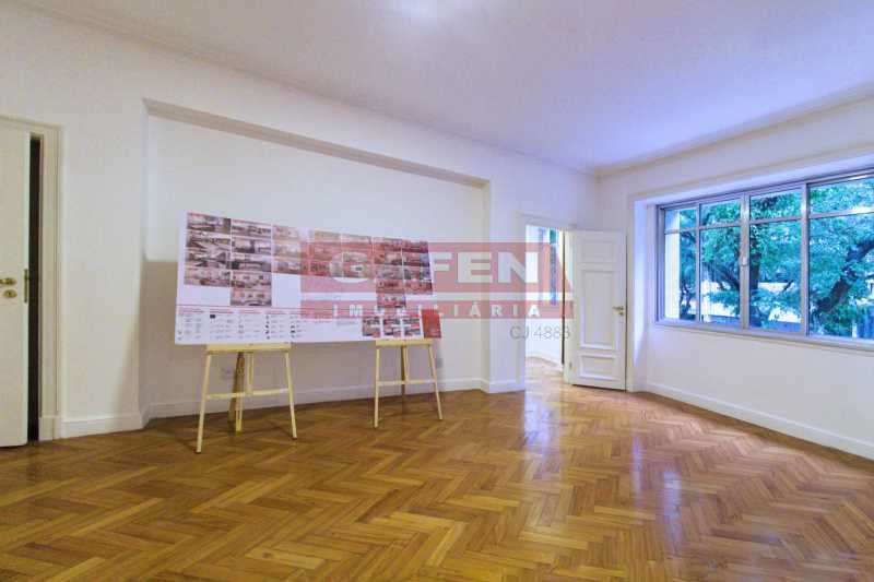 Apartamento à venda com 4 quartos, 320m² - Foto 1