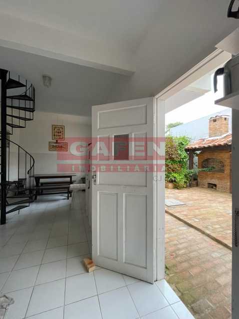 Casa à venda com 4 quartos, 150m² - Foto 14