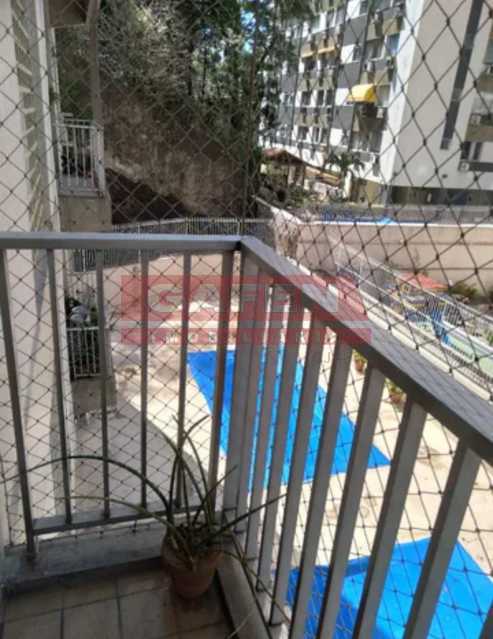 Apartamento à venda com 2 quartos, 90m² - Foto 2