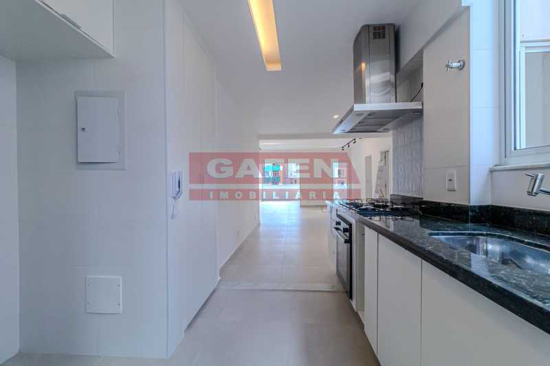 Apartamento à venda com 3 quartos, 135m² - Foto 25