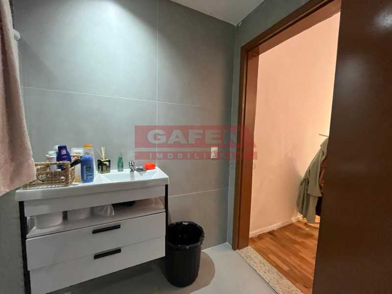 Apartamento à venda com 3 quartos, 196m² - Foto 19