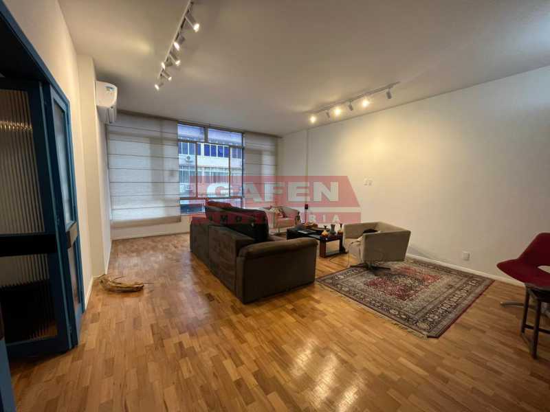 Apartamento à venda com 3 quartos, 196m² - Foto 2