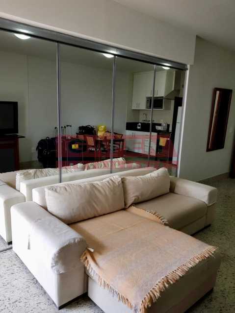 Apartamento à venda com 1 quarto, 57m² - Foto 7