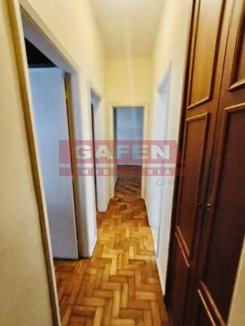 Apartamento à venda com 2 quartos, 80m² - Foto 2