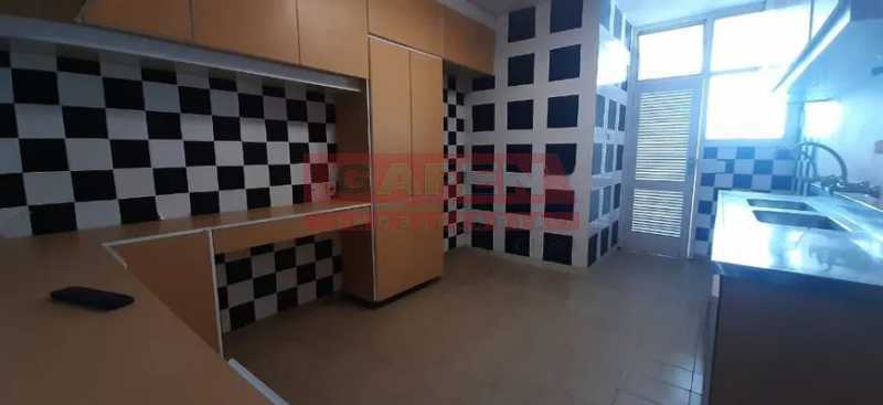 Apartamento à venda com 3 quartos, 170m² - Foto 23