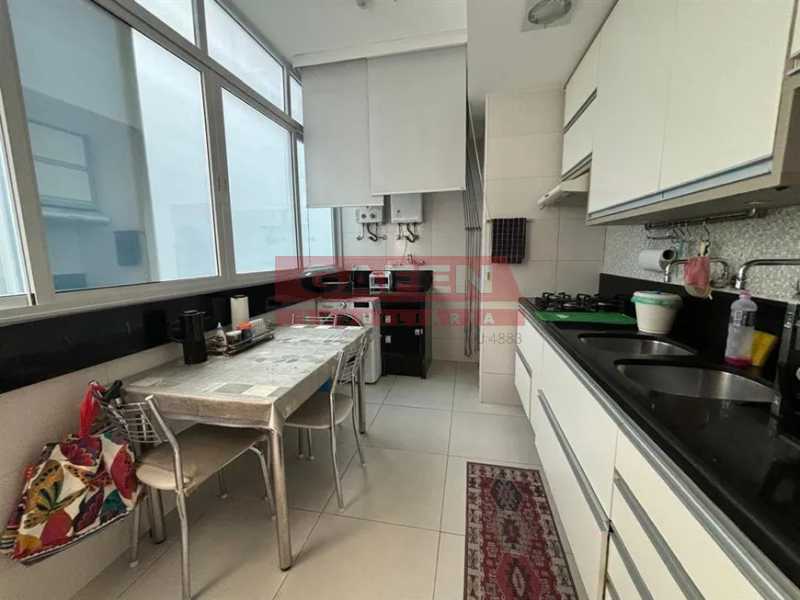 Apartamento à venda com 3 quartos, 153m² - Foto 17