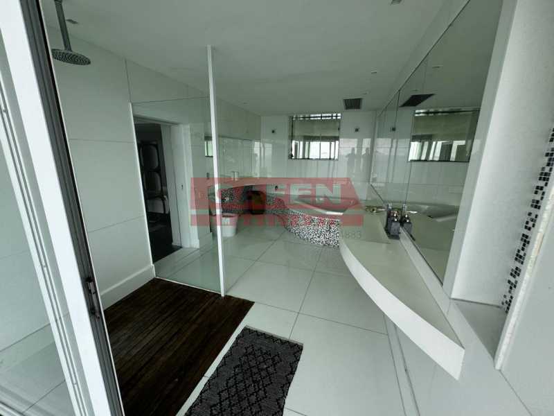 Casa de Condomínio à venda com 5 quartos, 800m² - Foto 16