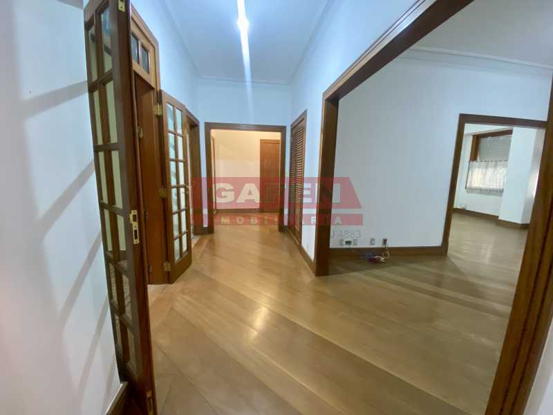 Apartamento à venda com 4 quartos, 270m² - Foto 3