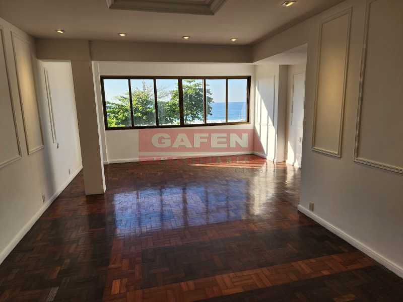 Apartamento à venda com 2 quartos, 250m² - Foto 1