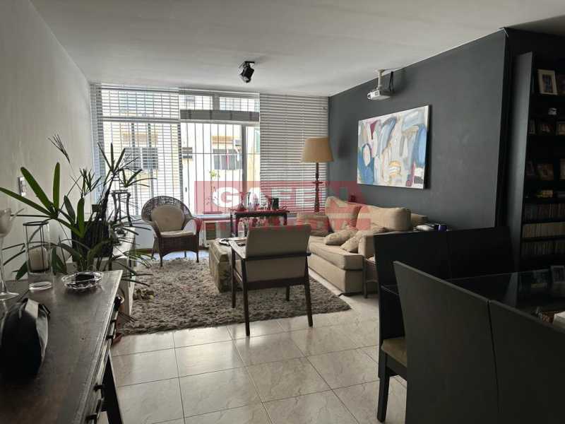 Apartamento à venda com 3 quartos, 125m² - Foto 1