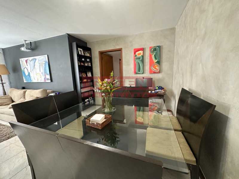 Apartamento à venda com 3 quartos, 125m² - Foto 4