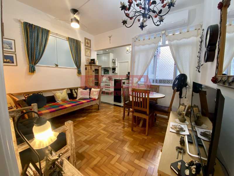 Apartamento à venda com 1 quarto, 70m² - Foto 1