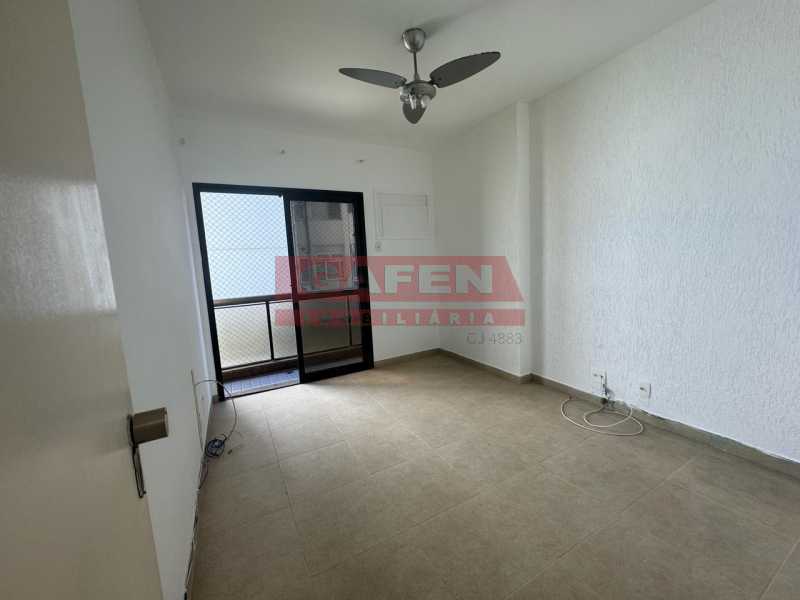 Apartamento à venda com 4 quartos, 220m² - Foto 11