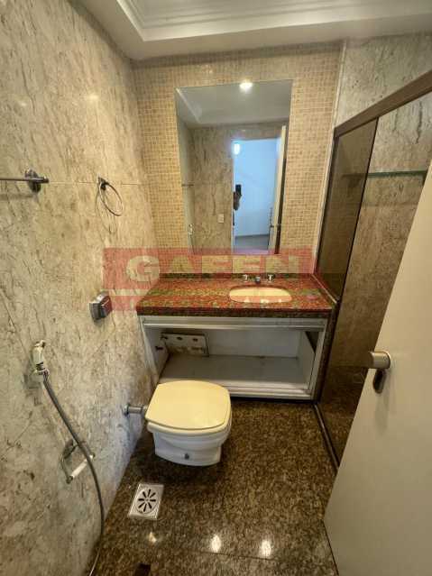 Apartamento à venda com 4 quartos, 220m² - Foto 13