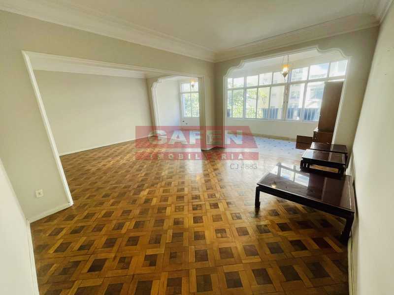 Apartamento à venda com 3 quartos, 200m² - Foto 4