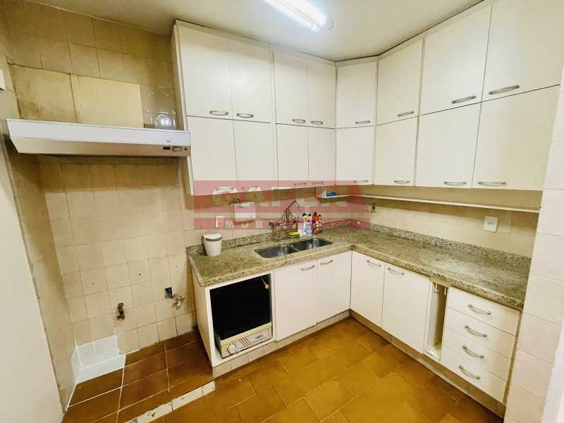 Apartamento à venda com 3 quartos, 200m² - Foto 19