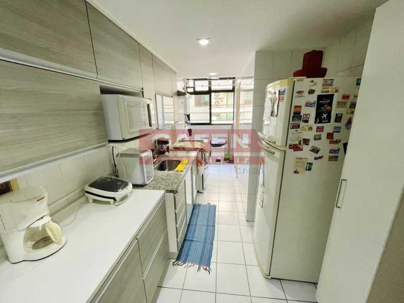 Apartamento à venda com 3 quartos, 109m² - Foto 13