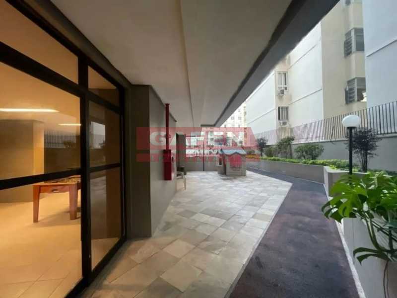 Apartamento à venda com 2 quartos, 76m² - Foto 28