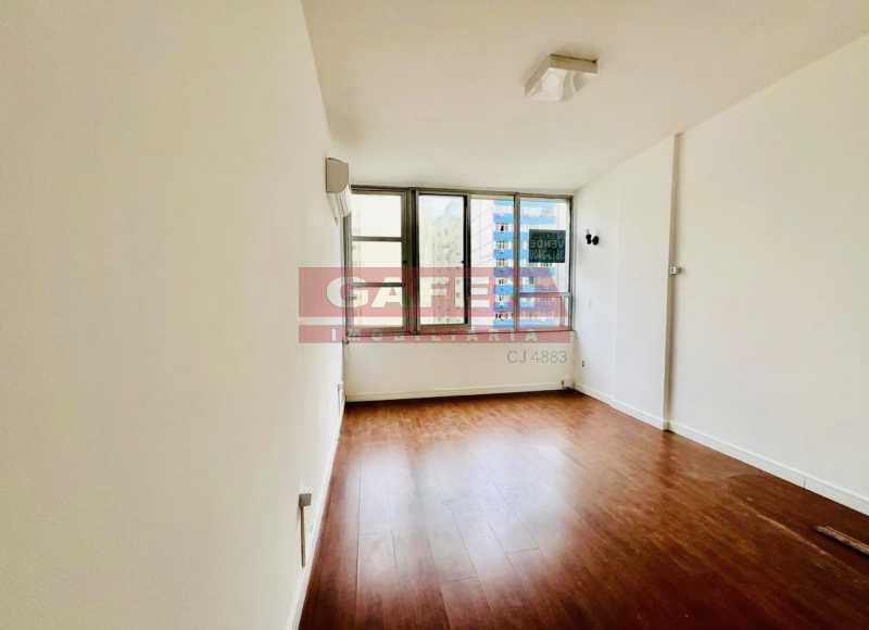 Kitnet e Studio à venda com 1 quarto, 28m² - Foto 2