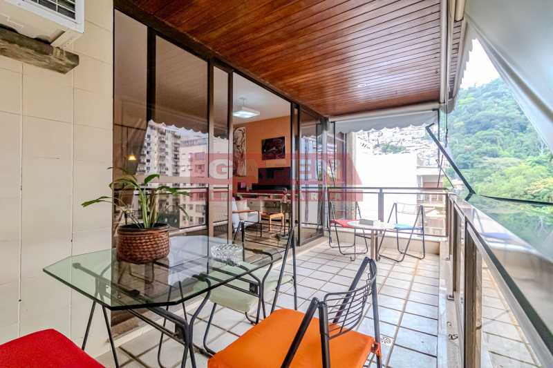 Apartamento à venda com 3 quartos, 137m² - Foto 3