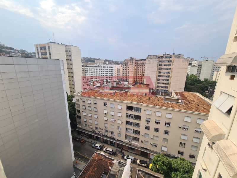 Apartamento à venda com 1 quarto, 37m² - Foto 2