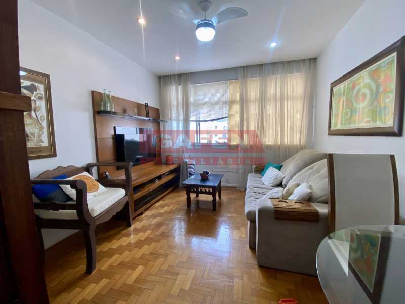 Apartamento à venda com 2 quartos, 72m² - Foto 2