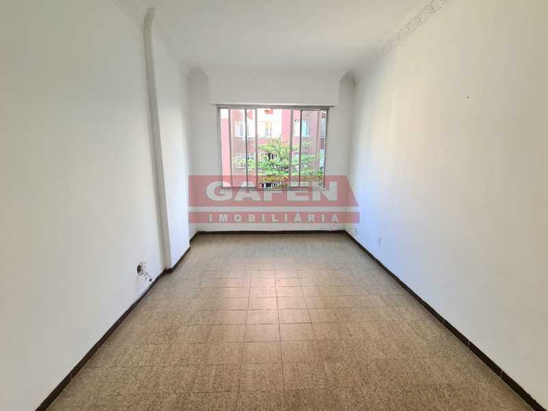 Apartamento à venda com 2 quartos, 70m² - Foto 2