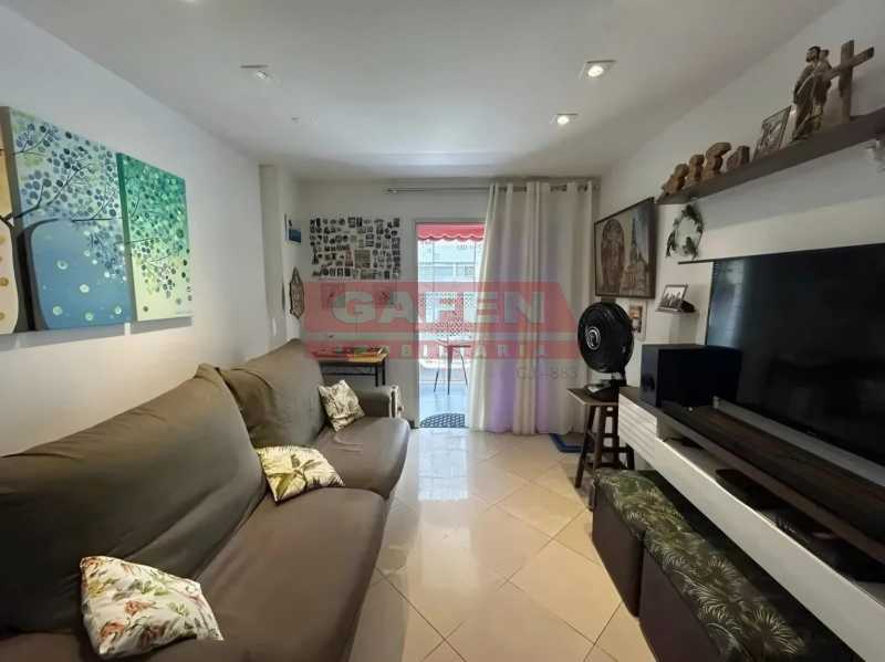 Apartamento à venda com 2 quartos, 72m² - Foto 3