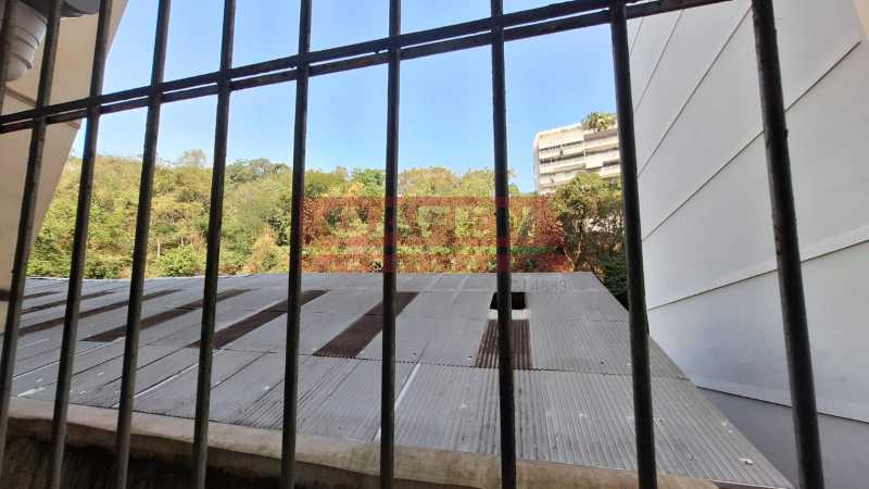 Apartamento à venda com 3 quartos, 86m² - Foto 11