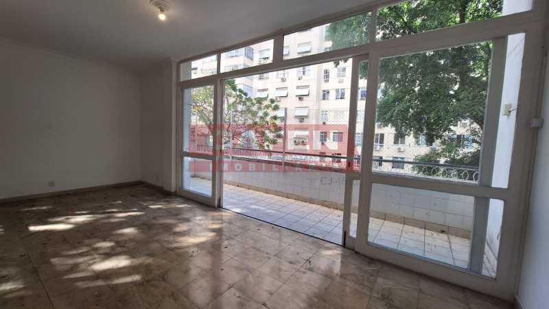 Apartamento à venda com 3 quartos, 220m² - Foto 8