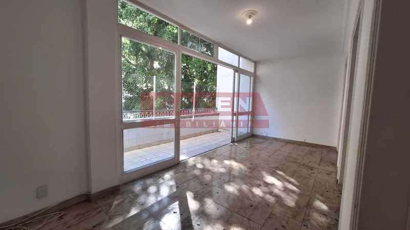 Apartamento à venda com 3 quartos, 220m² - Foto 11