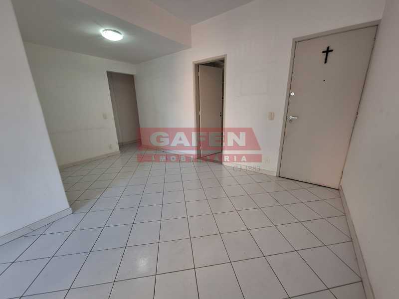 Apartamento à venda com 2 quartos, 78m² - Foto 2