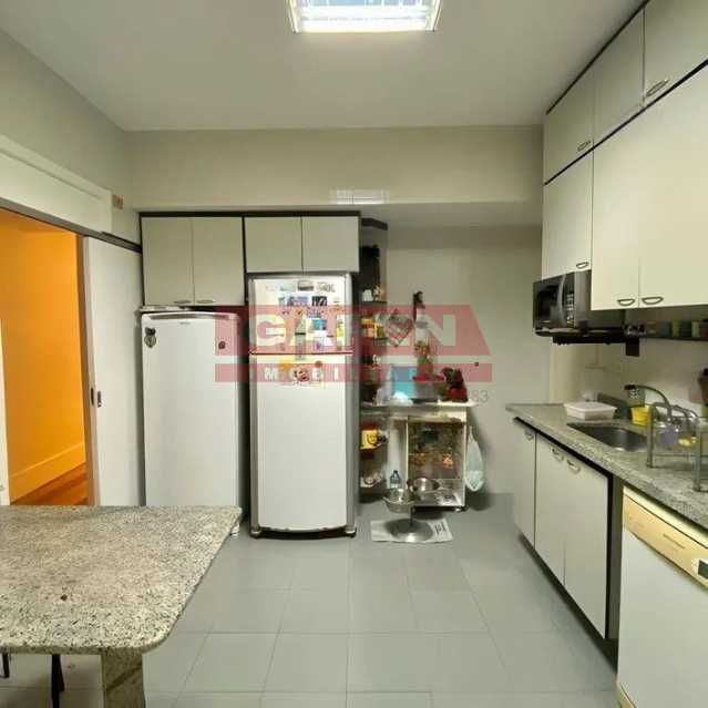 Apartamento à venda com 3 quartos, 170m² - Foto 29