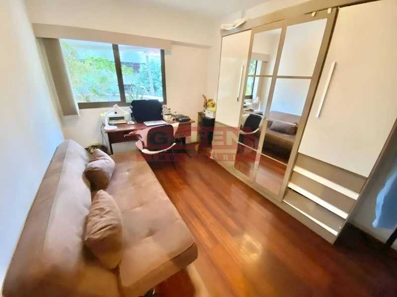 Apartamento à venda com 3 quartos, 110m² - Foto 11