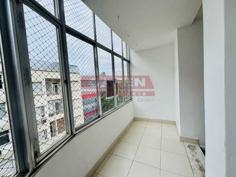 Apartamento à venda com 2 quartos, 111m² - Foto 4