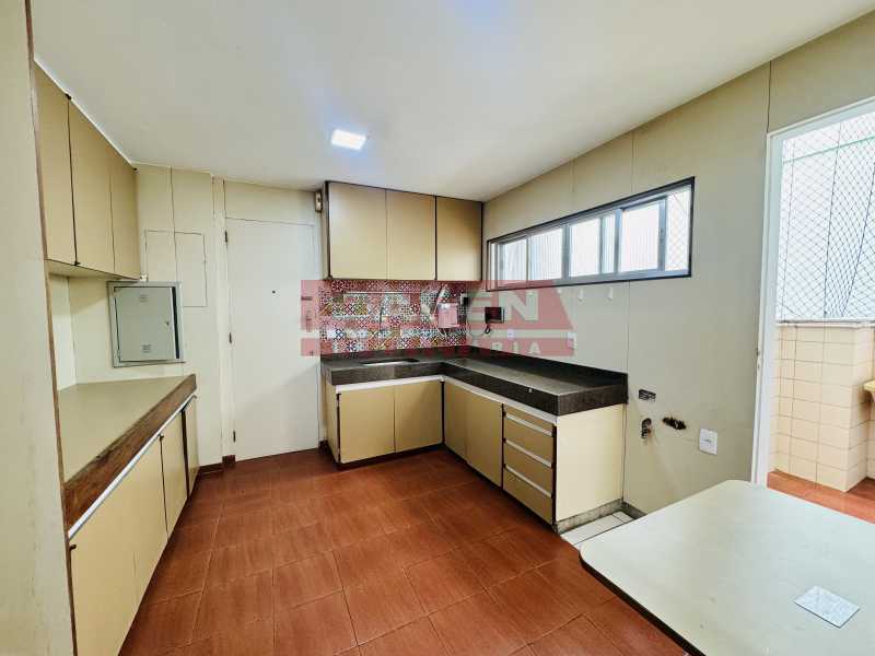 Apartamento à venda com 2 quartos, 111m² - Foto 24