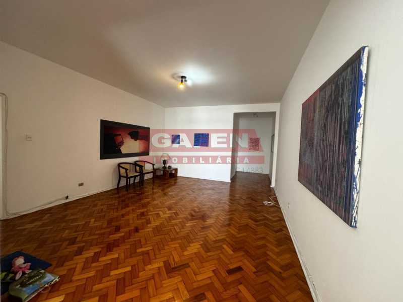 Apartamento à venda com 3 quartos, 130m² - Foto 3