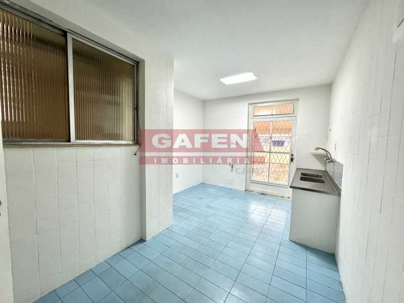 Apartamento para alugar com 3 quartos, 150m² - Foto 16