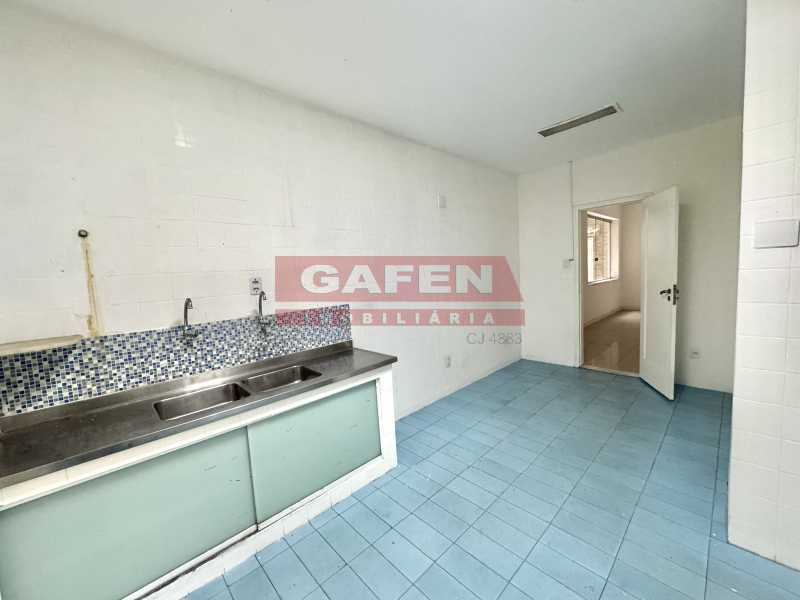 Apartamento para alugar com 3 quartos, 150m² - Foto 18