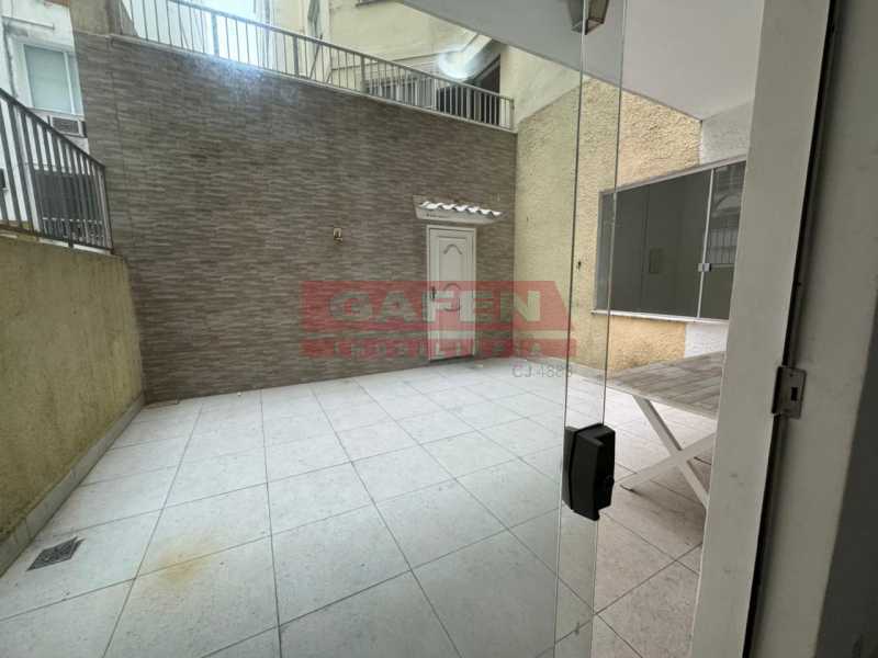 Apartamento à venda com 3 quartos, 150m² - Foto 2