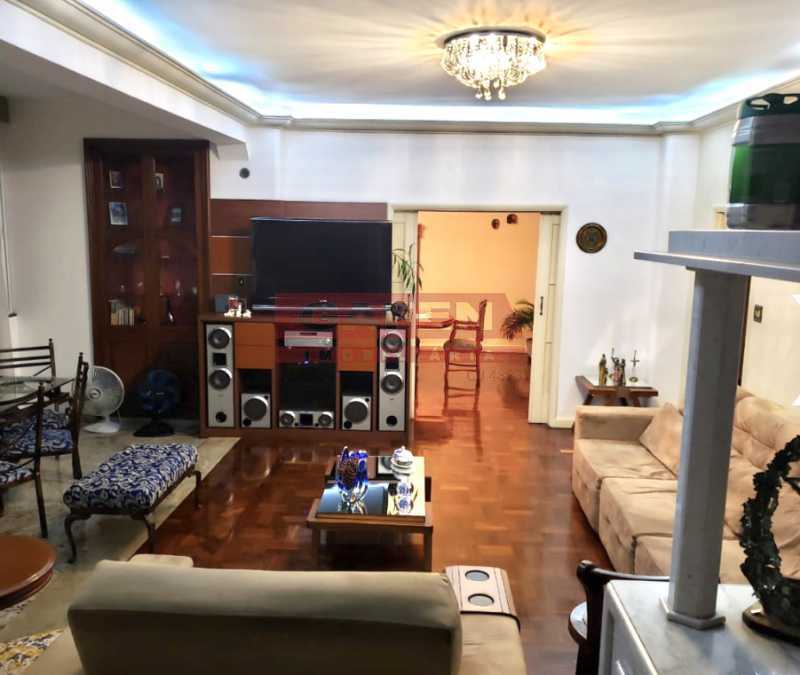 Apartamento à venda com 5 quartos, 300m² - Foto 2