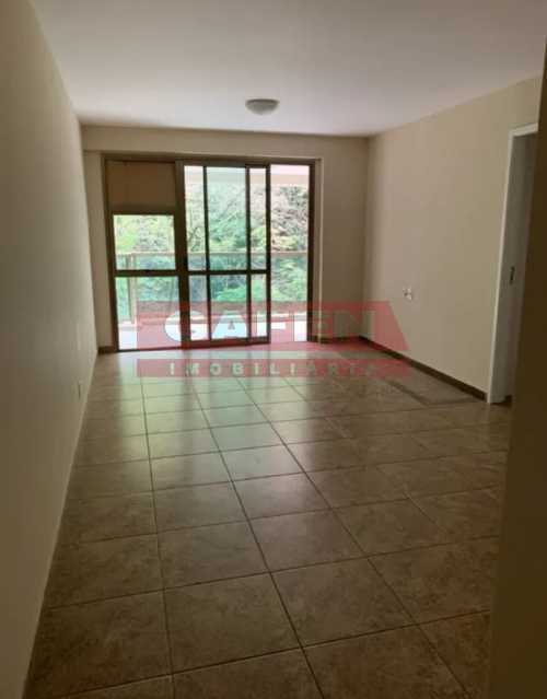 Apartamento para alugar com 3 quartos, 104m² - Foto 2