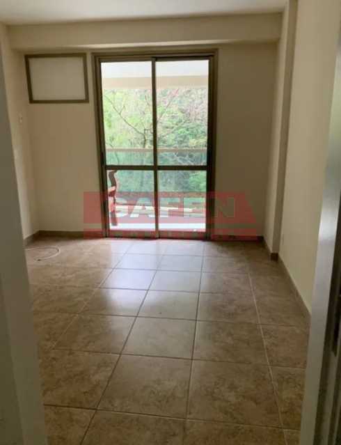 Apartamento para alugar com 3 quartos, 104m² - Foto 3