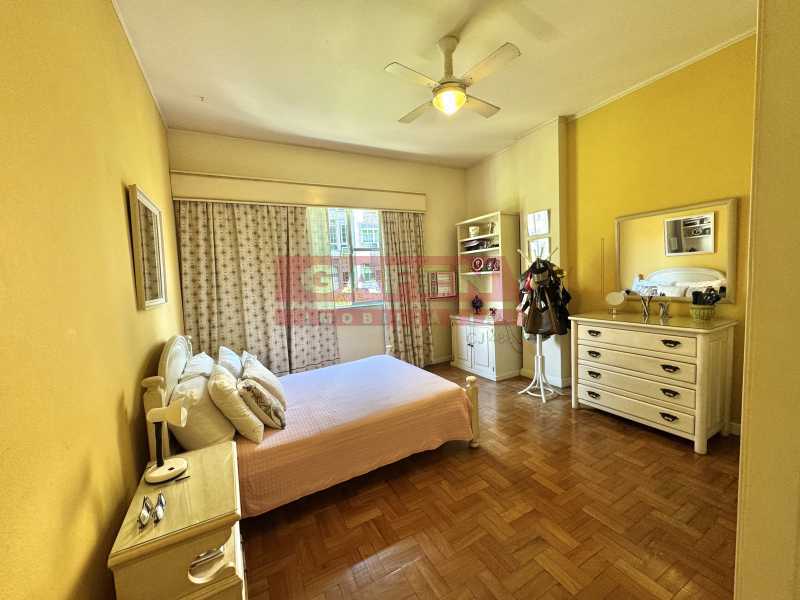 Apartamento à venda com 2 quartos, 80m² - Foto 9