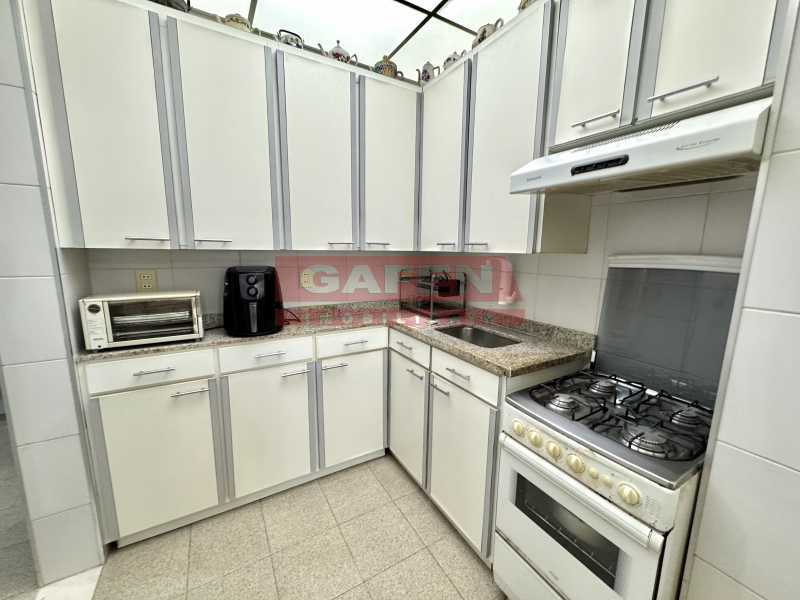 Apartamento à venda com 2 quartos, 80m² - Foto 23