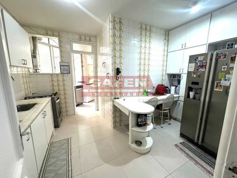 Apartamento à venda com 3 quartos, 133m² - Foto 16